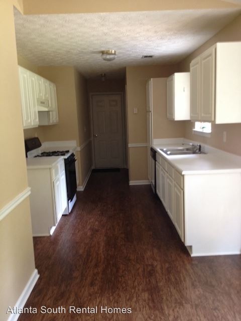 Building Photo - 51 Greenville Ct
