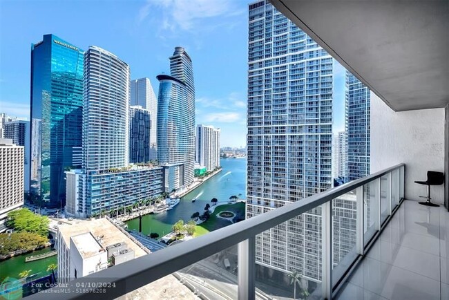 Building Photo - 500 Brickell Ave