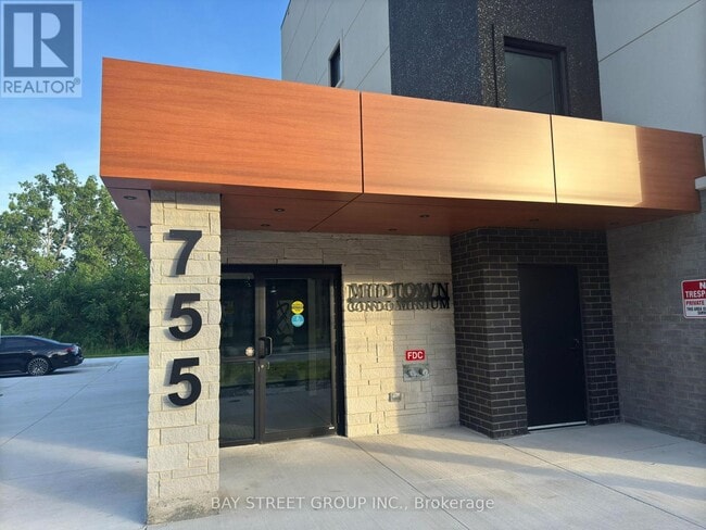 Photo du bâtiment - 755-755 Grand Marais Rd E