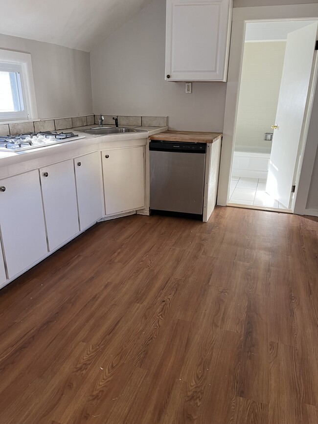 Building Photo - 1293 2nd Ave