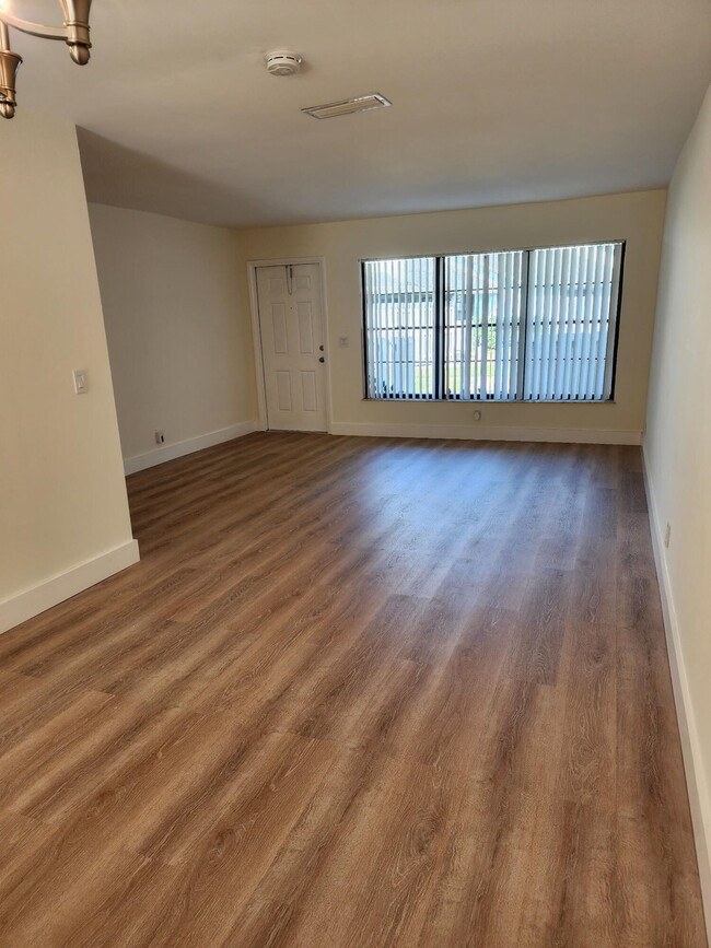 Building Photo - 431 Jupiter Lakes Blvd