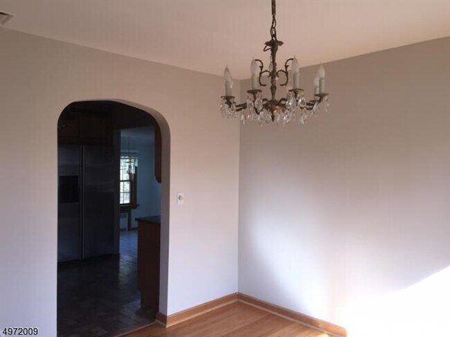 Foto del edificio - 20-22 Pine Tree Ln