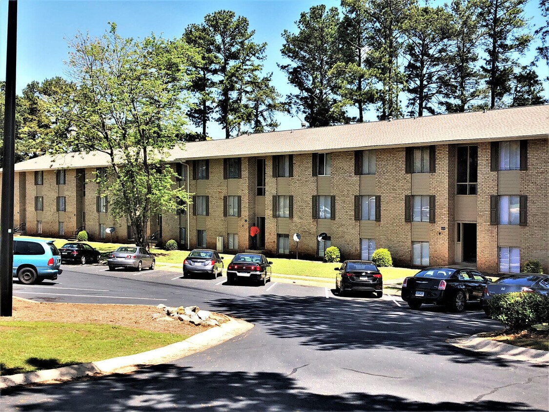 The Village on Riverwalk 5327 River Walk Pl College Park, GA