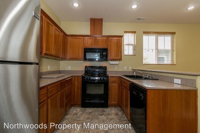 Building Photo - 3 br, 2.5 bath House - 1656 Hamlet Lane