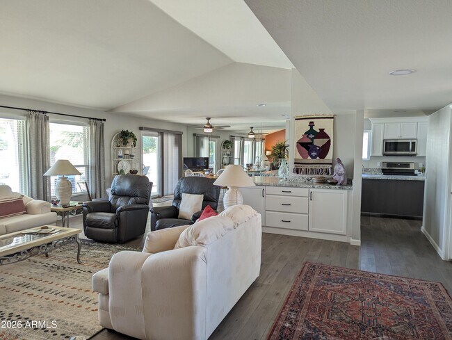 Foto del edificio - 25826 S Cedarcrest Dr