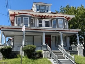 Building Photo - 37 Oakland Terrace
