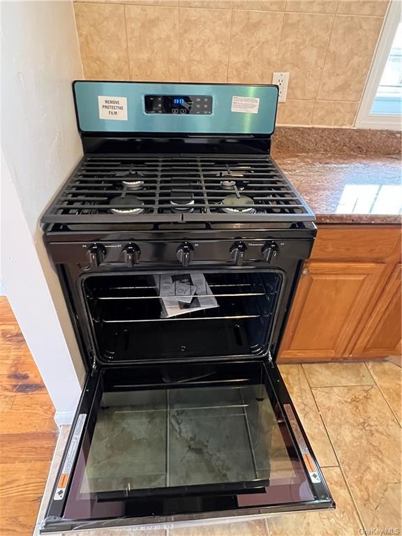 Foto del edificio - 939 E 218th St