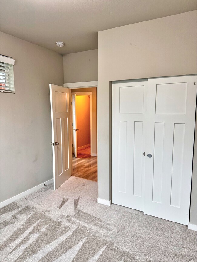 Foto del edificio - Seven Seven Oaks St SE