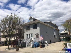 Building Photo - 541 E Broadway