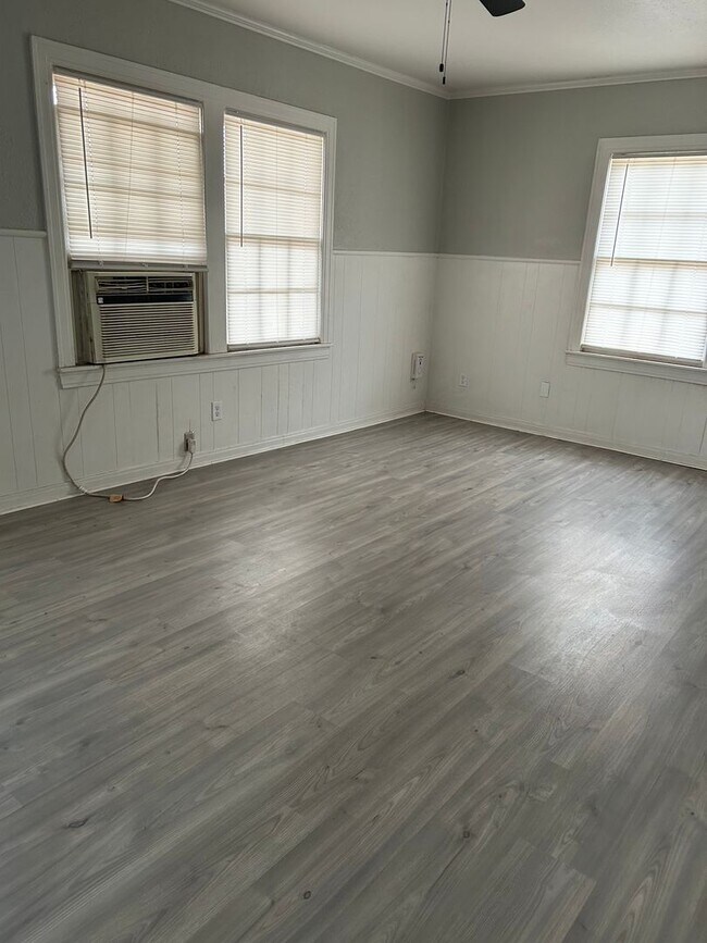 Foto del edificio - 901 Columbia St