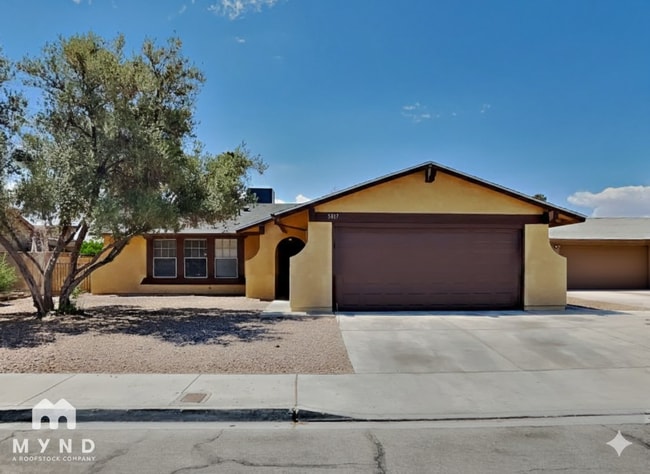 Building Photo - 5817 W Robin Ln