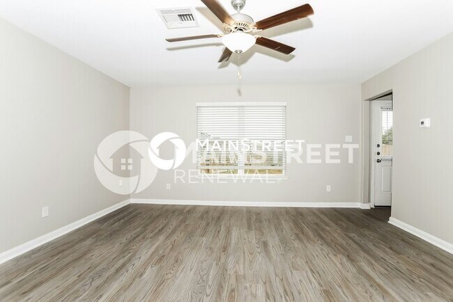 Foto del edificio - 3 Bedroom Pet-Friendly Home in Magnolia, TX with Main Street Renewal