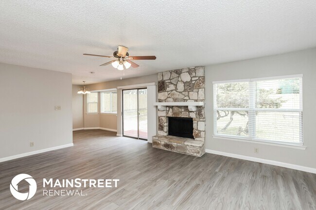 Foto del edificio - 7111 Apache Ridge