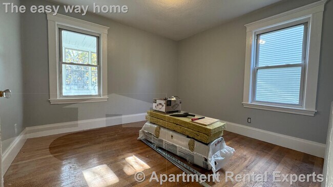 Building Photo - 54 Hooker Ave