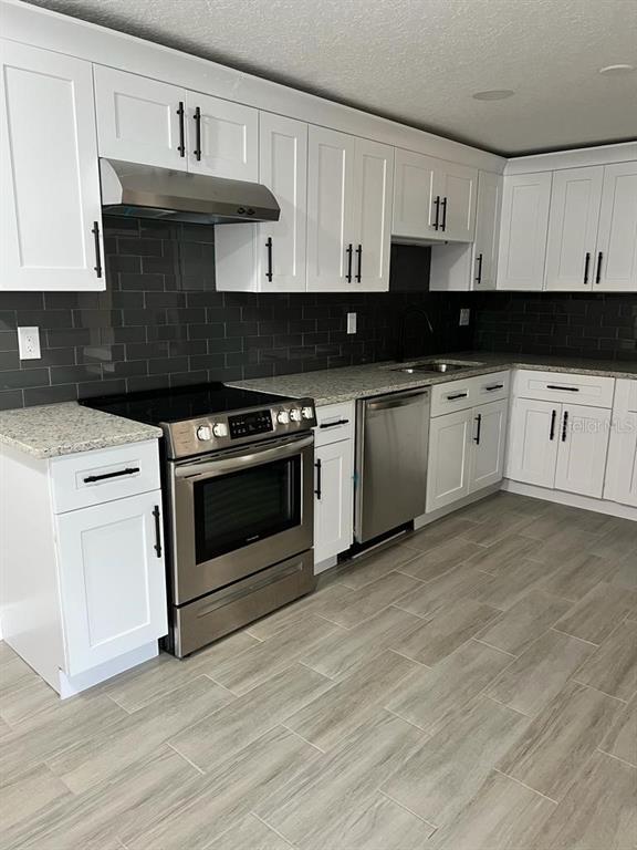 Building Photo - 605 Woodridge Dr