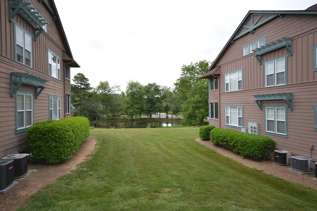 Building Photo - 1001 Deermouse Way-WOLFPEN CONDOS!!!  2/2