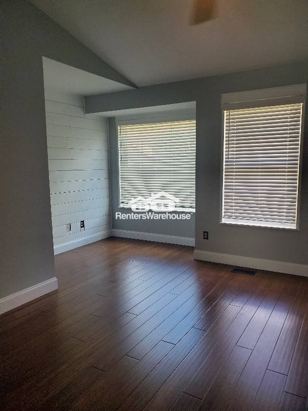 Foto del edificio - 1351 Oak Borough Dr