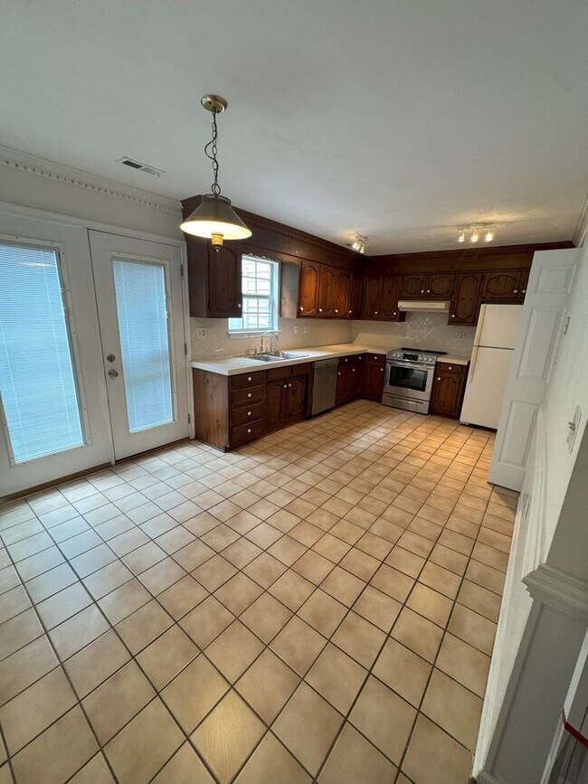 Foto del edificio - Charming 2 Bedroom in Churchland