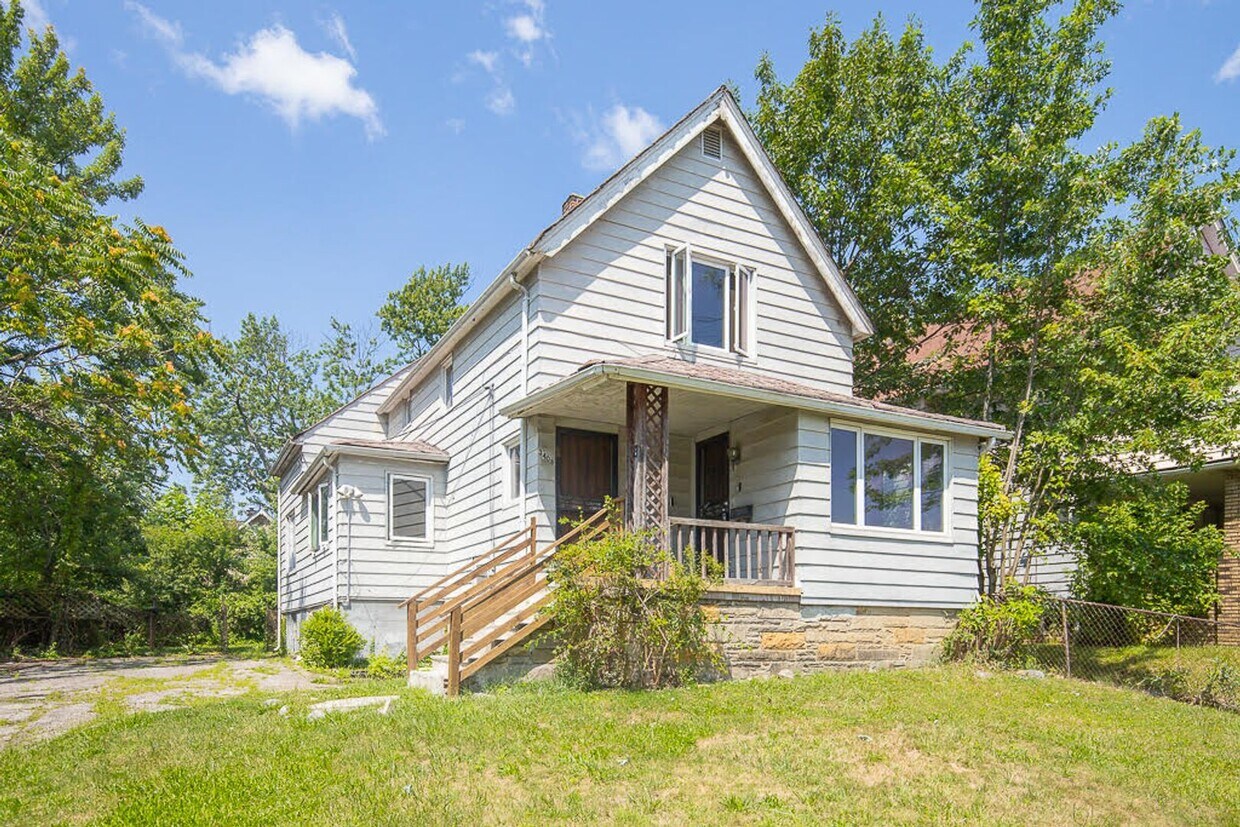 Foto principal - 3408 E 140th St