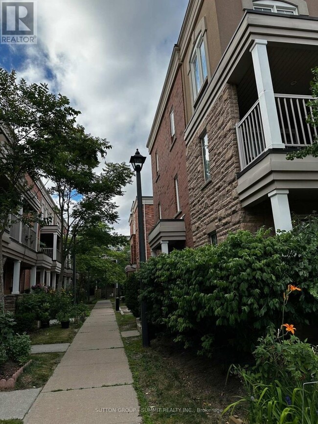 Building Photo - 375-375 Cook Rd
