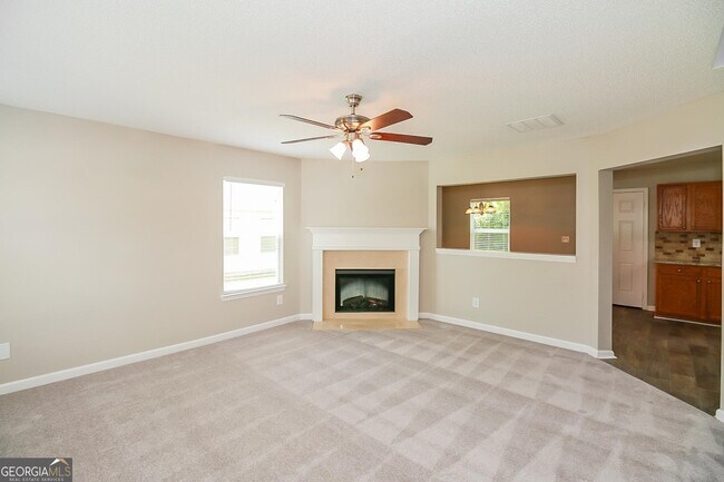 Building Photo - 3183 Redwood Run
