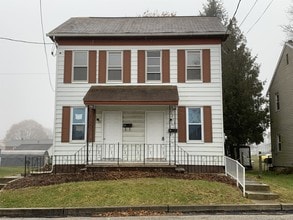 Building Photo - 612 Maple Ave