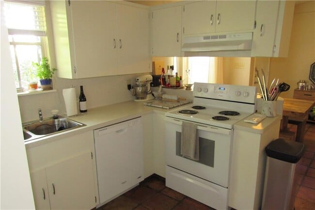 Building Photo - 2509 Trailside Dr