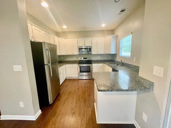Building Photo - Discover Oakhaven1214 in Salisbury’s well-maintained Oakview Commons community.