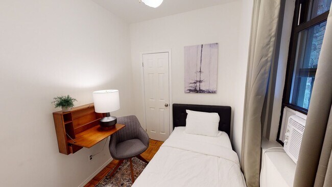 Foto del edificio - Twin room in 2-bed/1.0-bath Home