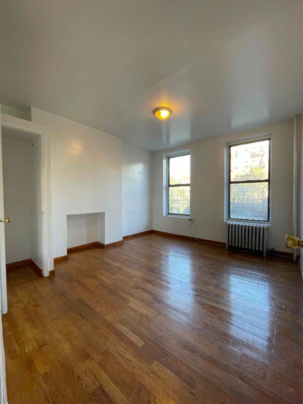 Building Photo - 132 Allen St