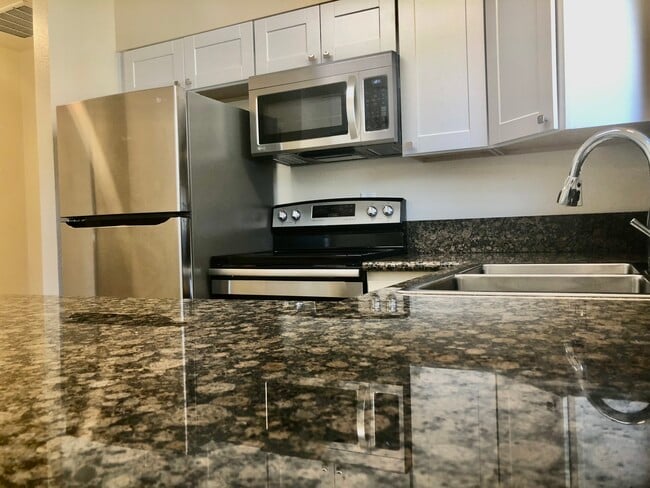 Building Photo - 550 Van Wey Cir