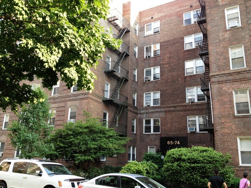 Foto principal - 65-74 Saunders St