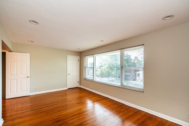 Building Photo - 6209 Loran Ave