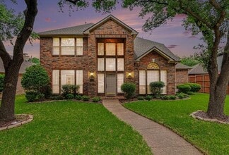 Building Photo - 6881 Baird Dr