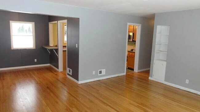 Foto del edificio - 6488 N Rural St