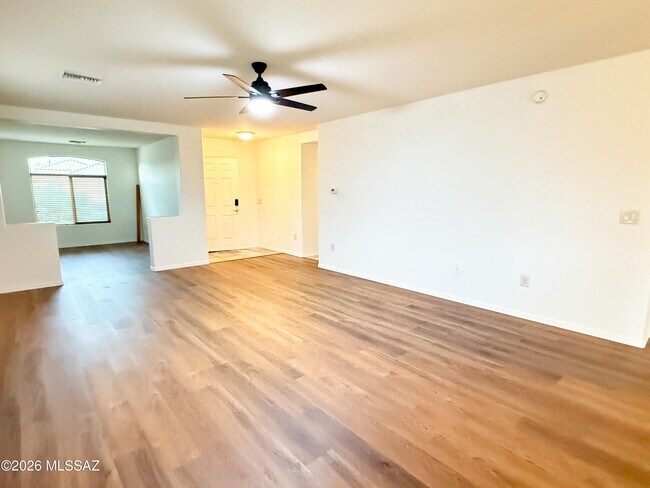 Building Photo - 4689 W Cepa Ln