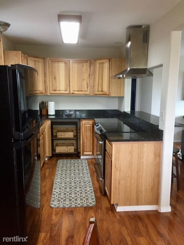Building Photo - 2807 Breezewood Dr