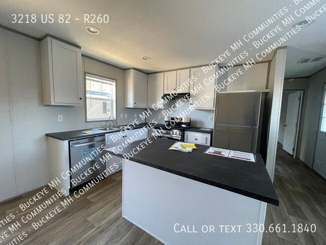 Building Photo - 3218 US 82-R260