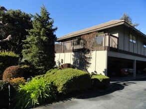 Building Photo - 9500 Center St