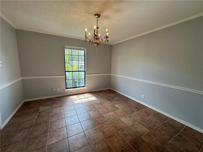 Building Photo - 6750 Browder Dr