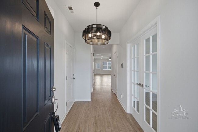 Building Photo - 3707 Clementine Ln