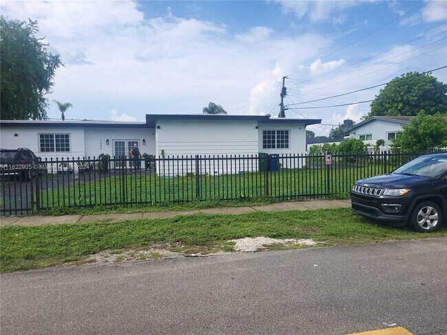 Foto del edificio - 1080 NW 186th St