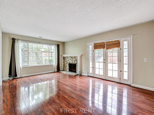 Photo - 13132 Laburnum Dr House