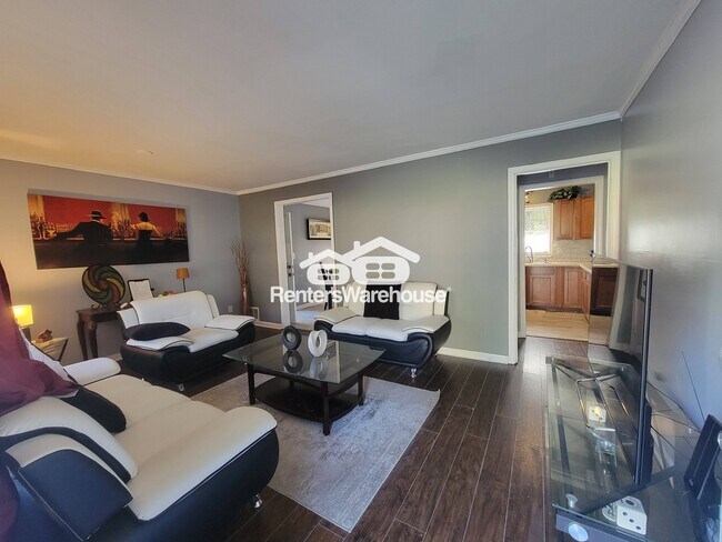 Foto del edificio - 3566 Highwood Dr SW