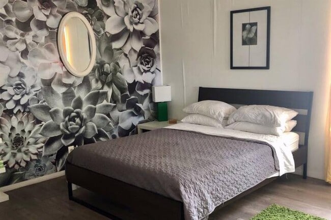 Building Photo - 5909 Bolm Rd