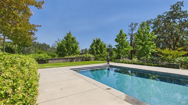 Foto del edificio - 7206 Dry Creek Rd