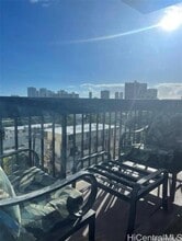 Building Photo - 1560 Thurston Ave