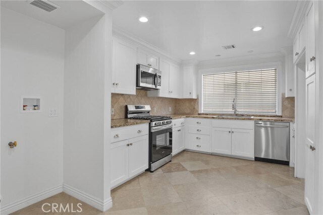 Foto del edificio - 7460 Cypress Ave