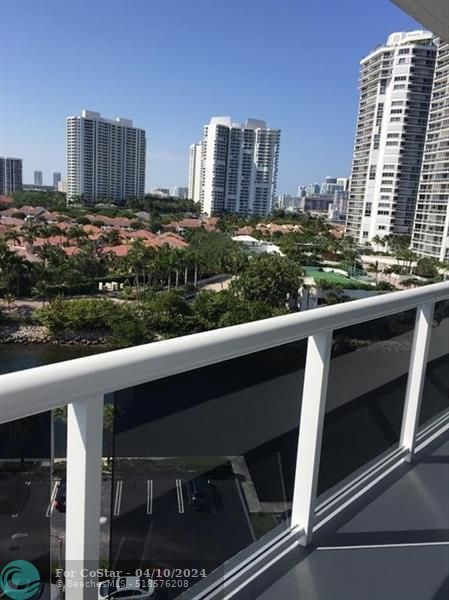 Foto del edificio - 20505 E Country Club Dr