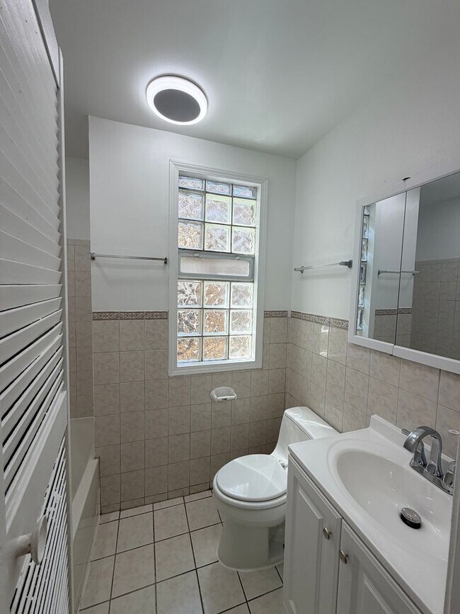 Foto del edificio - 1748 N Keystone Ave